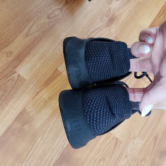 Vessi Everyday Waterproof Vegan Sneakers Women's Sz 6 Black - Picture 4 of 6